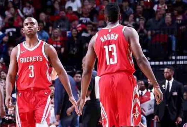 媒体人：CBA新赛季特许鞋名单仅剩胡明轩和赵继伟（仅剩胡明轩与赵继伟入选CBA新赛季特许鞋名单）