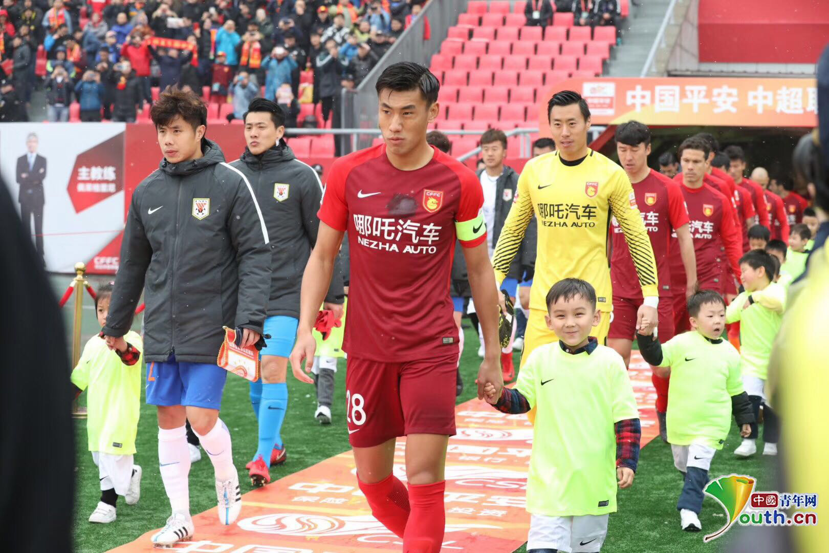 荷媒：范黑克不想与布莱顿续约，热刺和纽卡在关注他的情况（荷媒：范黑克无意与布莱顿续约，热刺与纽卡密切关注其动向）