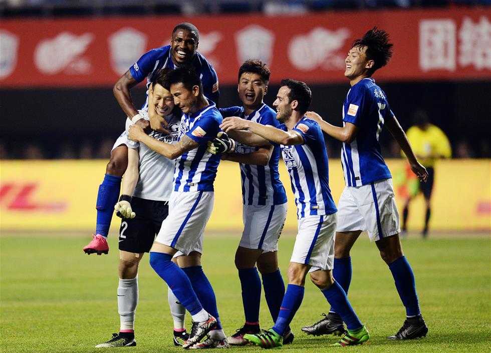 邮报：特朗普送C罗一把白宫金钥匙，该礼物专为特别宾客准备（邮报：特朗普向C罗赠送白宫金钥匙，此礼仅供特别来宾）