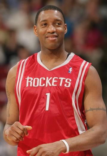 布恩迪亚本赛季英超替补登场打入3球，多于任何其他球员（英超本赛季，布恩迪亚替补出场攻入3球，位居所有球员之首）