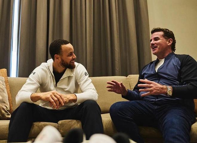 裁判录音显示，桑切特踢倒费尔明后说“这只是普通的铲球”（裁判音频曝光：桑切特踢翻费尔明后辩称“只是一次普通铲球”）