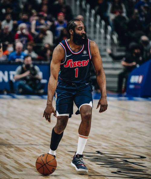 米体：劳塔罗近6个月奔波10.4万公里参加比赛，能绕地球三圈（米体：劳塔罗过去半年为比赛奔赴10.4万公里，折合绕地球三圈）