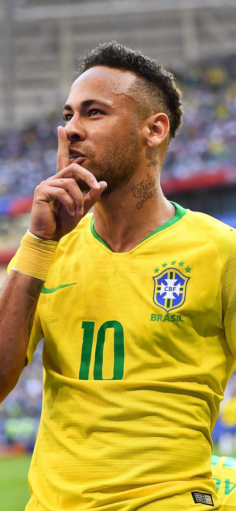 库蒂尼奥身价下降到350万欧，巅峰身价1.5亿，本赛季52场11球（库蒂尼奥市值跌至350万欧：曾高达1.5亿，本季52战打进11球）